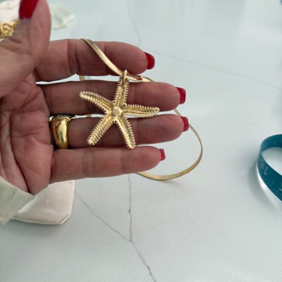 Ettika Star Fish Herringbone Chain Necklace Costumer Jewelry - Picture 3 of 3